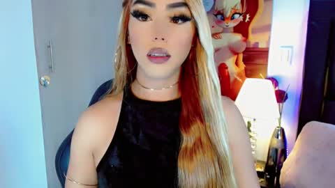 Snapshot of grace24hot chatting on 02.15.26 Grace online show from 02.15.26