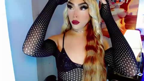 Snapshot of grace24hot chatting on 02.19.26 Grace online show from 02.19.26