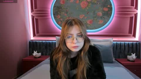 Snapshot of grace_blush chatting on 10.19.25 Grace online show from 10.19.25