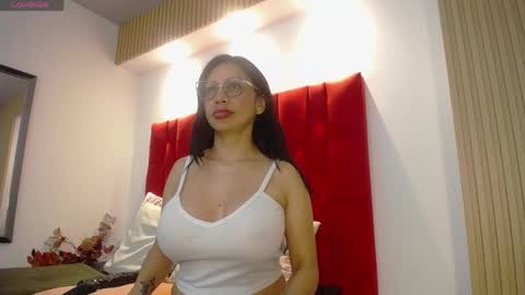 Snapshot of grace_velvet chatting on 05.09.26 Grace online show from 05.09.26