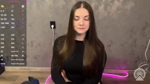 Snapshot of gracebrownnn chatting on 06.12.26 Grace Brown online show from 06.12.26