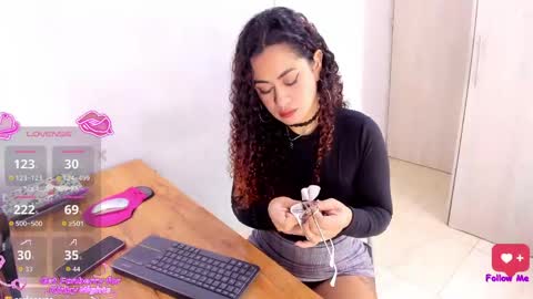 Snapshot of gracehill__ chatting on 05.19.26 Im Sofia online show from 05.19.26