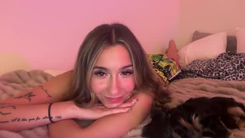 Snapshot of graceyrose chatting on 10.04.25 graceyrose online show from 10.04.25