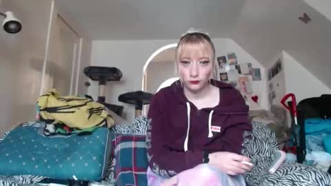 Snapshot of gracielynne1989 chatting on 04.20.26 gracielynne1989 online show from 04.20.26