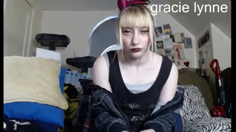 Snapshot of gracielynne1989 chatting on 05.11.26 gracielynne1989 online show from 05.11.26