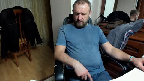 Snapshot of grandor_m chatting on 03.05.25 Anthony online show from 03.05.25