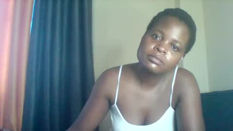 Snapshot of grannylover_ chatting on 02.13.25 grannylover_ online show from 02.13.25