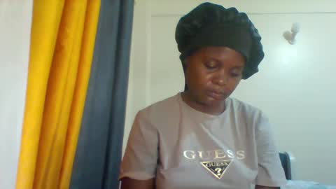Snapshot of grannylover_ chatting on 02.25.25 grannylover_ online show from 02.25.25
