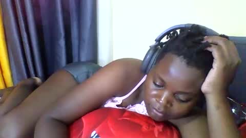 Snapshot of grannylover_ chatting on 10.11.25 grannylover_ online show from 10.11.25
