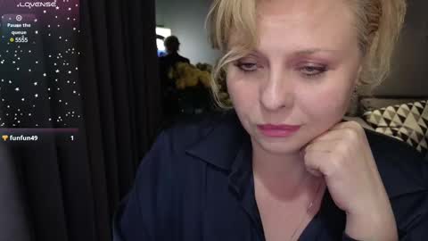 Snapshot of gray_swann chatting on 02.19.25 Ray online show from 02.19.25