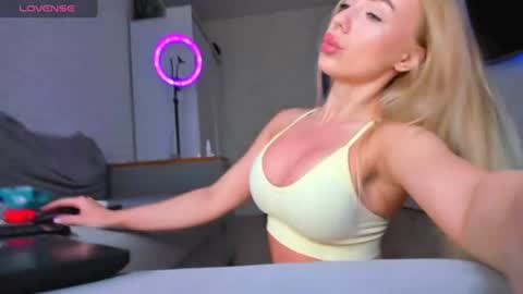 Anny online show from 06.25.26