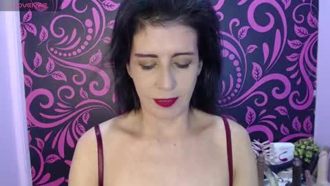 Isabella online show from 01.19.25