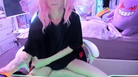 Snapshot of greeneyedlovexo chatting on 04.08.26 GreenEyedLovexo online show from 04.08.26
