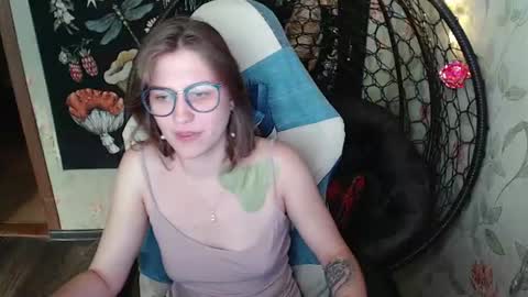 Snapshot of greenwitch9 chatting on 06.24.26 Lina online show from 06.24.26