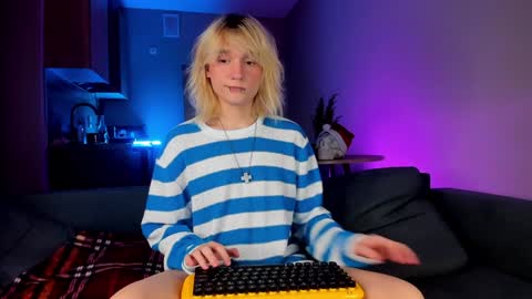 Greg-independent model online show from 12.25.24