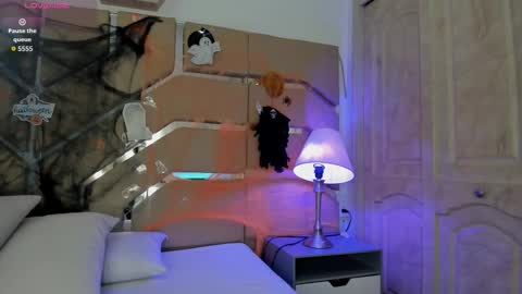 greidy_baker online show from 10.27.25