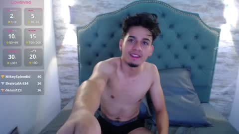 Snapshot of gremory_and_redlin69 chatting on 01.22.25 Gremory - Redlin online show from 01.22.25