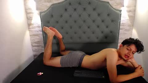 Snapshot of gremory_and_redlin69 chatting on 02.13.25 Gremory - Redlin online show from 02.13.25