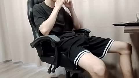 Snapshot of greonn chatting on 10.15.25 Felix online show from 10.15.25