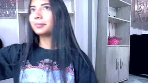 Snapshot of gretel_streit chatting on 04.21.26 Gretel online show from 04.21.26