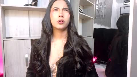 Snapshot of gretel_streit chatting on 05.27.26 Gretel online show from 05.27.26