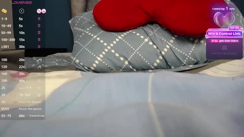 Snapshot of grey_lorenz11 chatting on 03.12.25 Grey Lorenz online show from 03.12.25