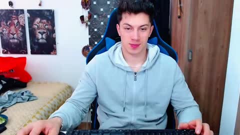 griego01 online show from 12.18.24