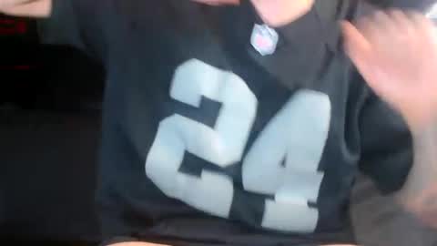 Snapshot of gripthahips chatting on 02.18.25 Gripthahips online show from 02.18.25