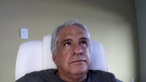 Snapshot of grisa01 chatting on 03.01.25 grisa01 online show from 03.01.25