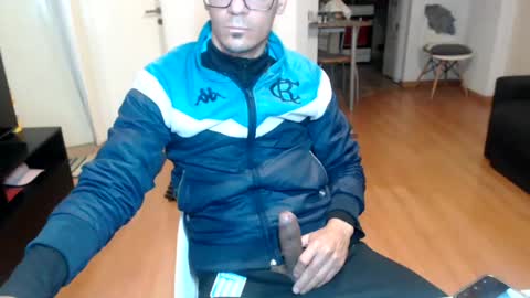 Snapshot of guachin_new chatting on 06.18.26 guachin_new online show from 06.18.26