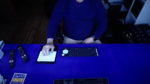 guesswhatigot2 online show from 09.12.25