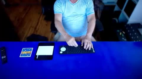 guesswhatigot2 online show from 11.02.25