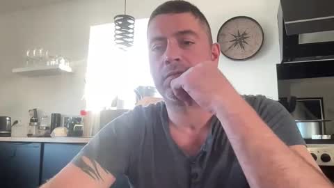 guil0 online show from 10.29.25