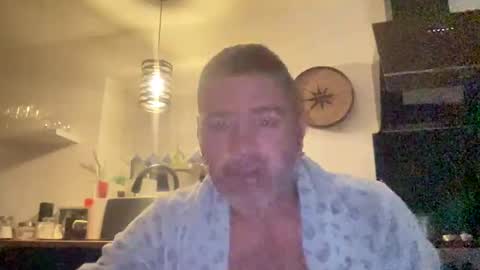 guil0 online show from 10.30.25