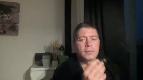 Snapshot of guil0 chatting on 07.11.26 guil0 online show from 07.11.26