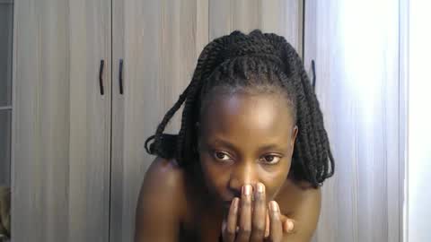 Miss Incredible online show from 10.26.25