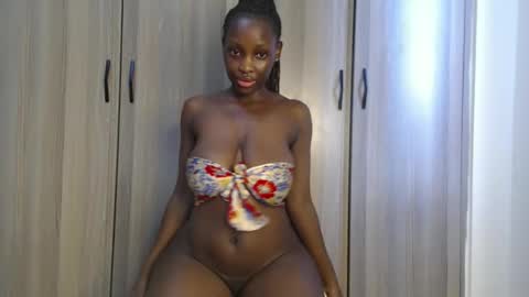 Miss Incredible online show from 03.25.26