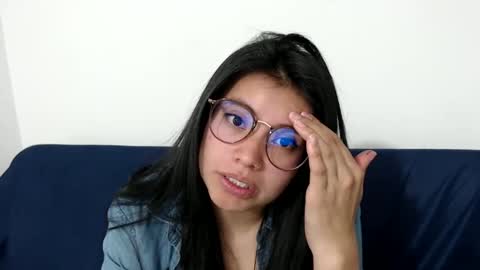 Snapshot of gumball_room chatting on 09.08.25 Vane blonde and Hazell black hair online show from 09.08.25