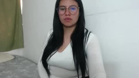 Snapshot of gumball_room chatting on 11.25.25 Vane blonde and Hazell black hair online show from 11.25.25