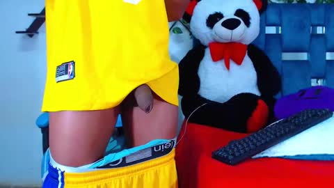 Hakim online show from 10.25.25