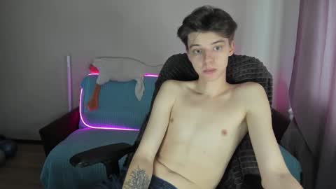 Snapshot of guy_liam1 chatting on 10.12.25 guy_liam1 online show from 10.12.25