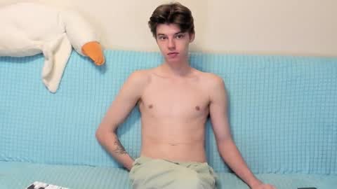 Snapshot of guy_liam1 chatting on 11.01.25 guy_liam1 online show from 11.01.25