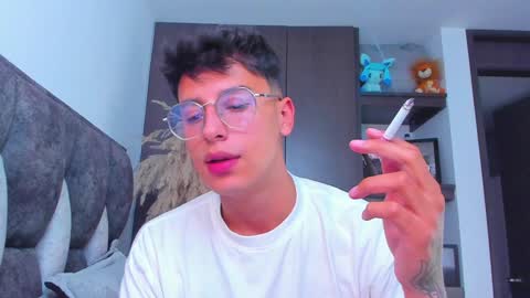 Snapshot of guy_twinks chatting on 12.08.24 Gabriel online show from 12.08.24