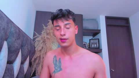 Snapshot of guy_twinks chatting on 12.10.24 Gabriel online show from 12.10.24