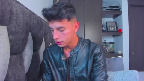 Snapshot of guy_twinks chatting on 01.13.25 Gabriel online show from 01.13.25