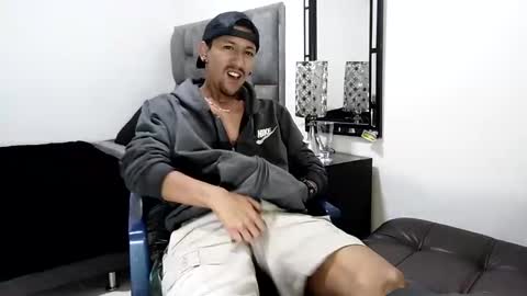 Snapshot of guykarim chatting on 12.31.24 karim online show from 12.31.24