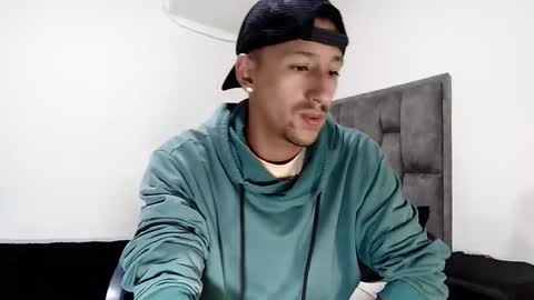 Snapshot of guykarim chatting on 03.01.25 karim online show from 03.01.25