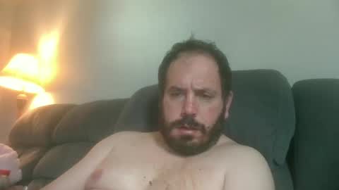 Snapshot of guynaked105 chatting on 04.11.26 guynaked105 online show from 04.11.26