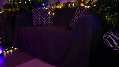 Snapshot of gwenhilton chatting on 02.23.25 gwenhilton online show from 02.23.25