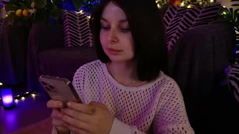 Snapshot of gwenhilton chatting on 03.12.25 gwenhilton online show from 03.12.25